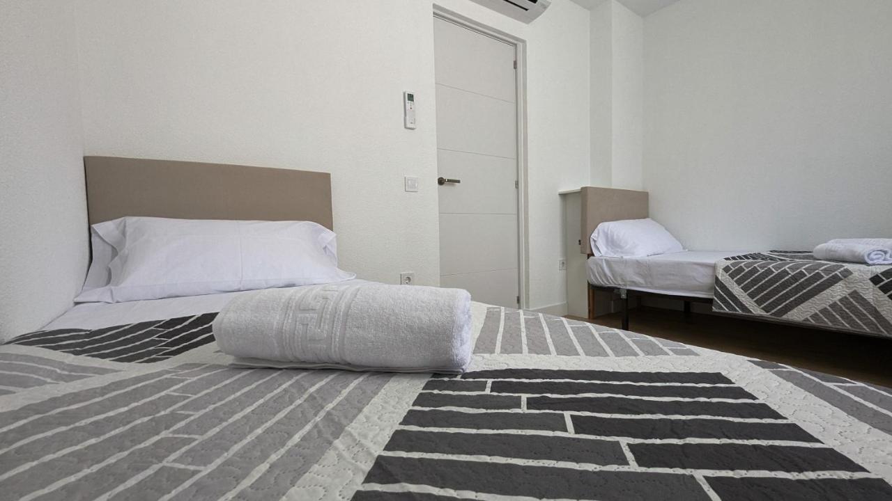 Tropic Mar Sun & Beach Apartment Benidorm Bagian luar foto