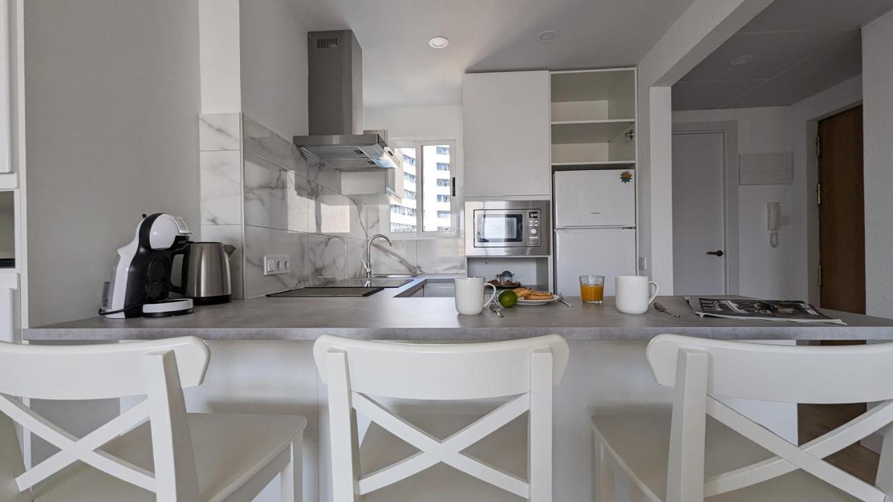 Tropic Mar Sun & Beach Apartment Benidorm Bagian luar foto